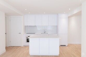 Building Photo - 3421 Rue Drummond