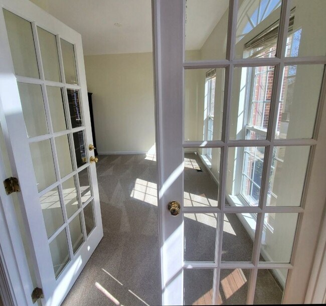 Foto del edificio - 3123 Sedgewick Dr