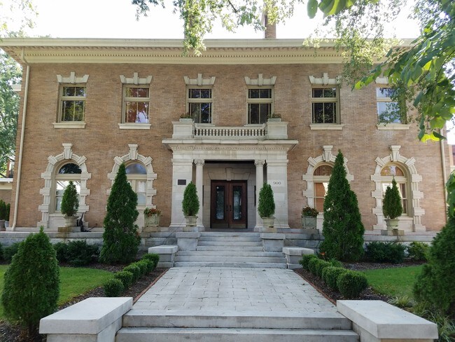 Foto del edificio - 900 Vine St