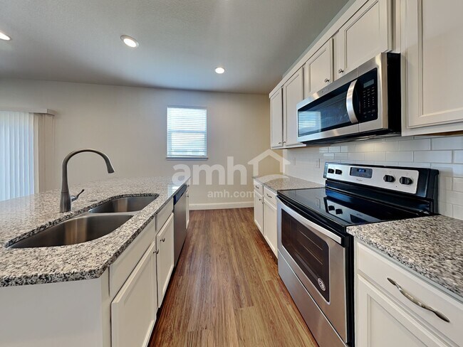 Foto del edificio - 10187 Dover St