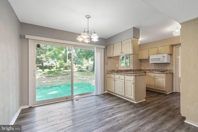Building Photo - 12703 Cherrywood Ln