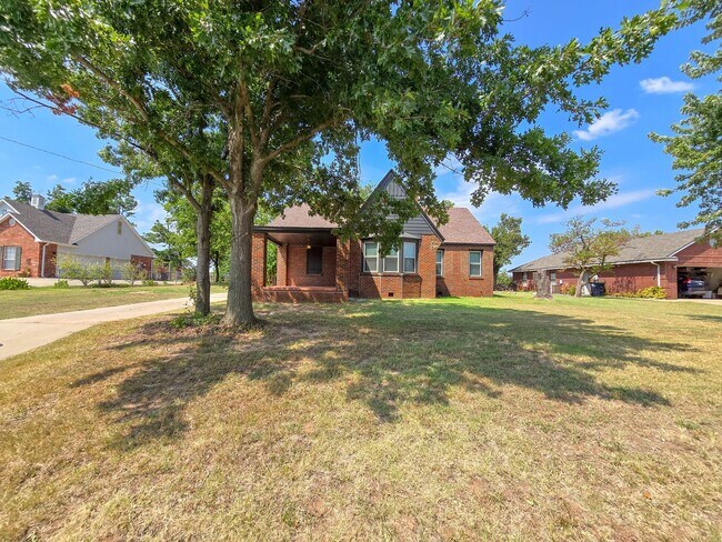 Foto del edificio - Cute 3 Bedroom Brick home in Shawnee