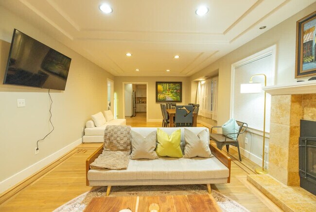 Foto del edificio - 3920 Ardley Ave