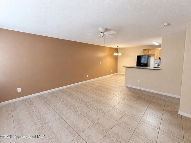 Building Photo - 800 N Fiske Blvd