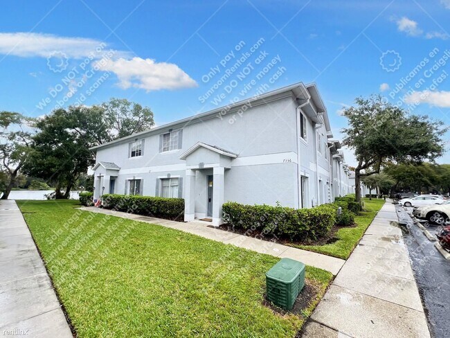 Building Photo - 3 br, 2.5 bath Townhome - 7356 E Bank Dr