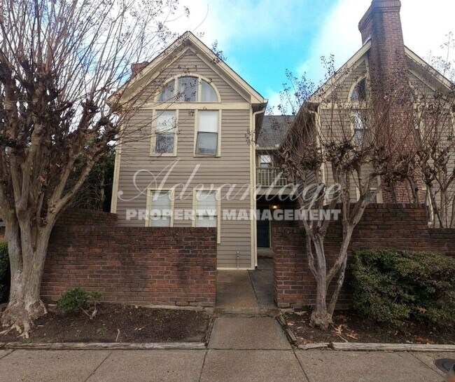 Building Photo - Breathtaking 2-bedroom, 2.5-bath home - Mi...