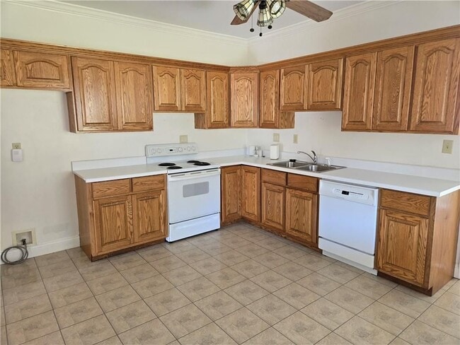 Building Photo - 11954 Fairmount Hwy SE