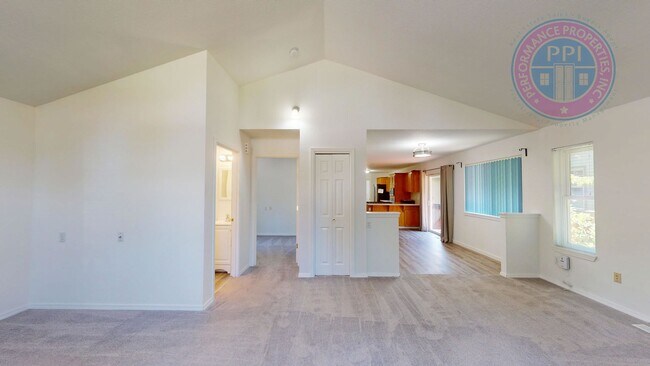 Foto del edificio - FIRST ADDITION - LAKE OSWEGO / SINGLE LEVE...