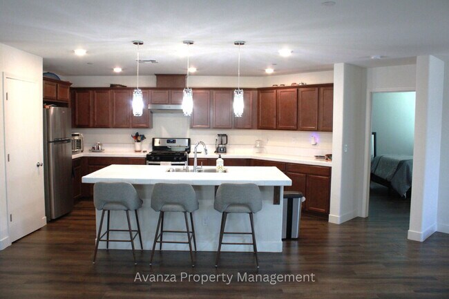 Foto del edificio - Home for Rent 6857 E. Cetti Ave Fresno, CA 93727
