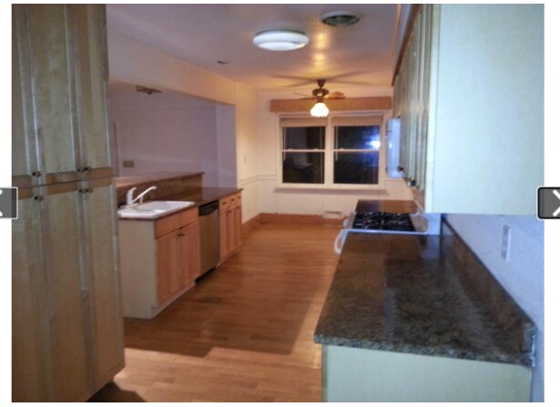 Building Photo - 1399 Stephens Dr NE