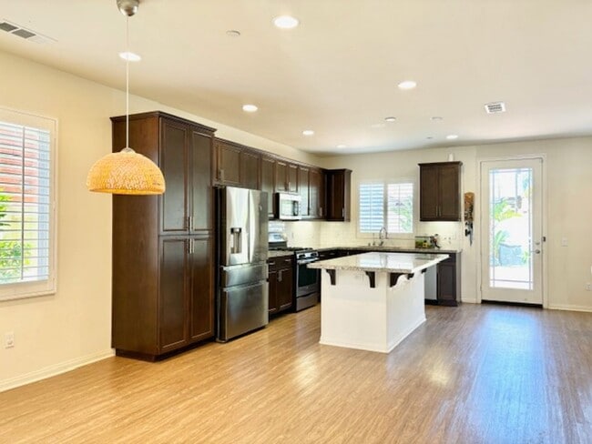 Building Photo - Riverpark | 4Bed + 3Bath | Oxnard | Whalen