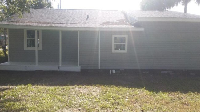 Foto del edificio - 1451 Ferris St