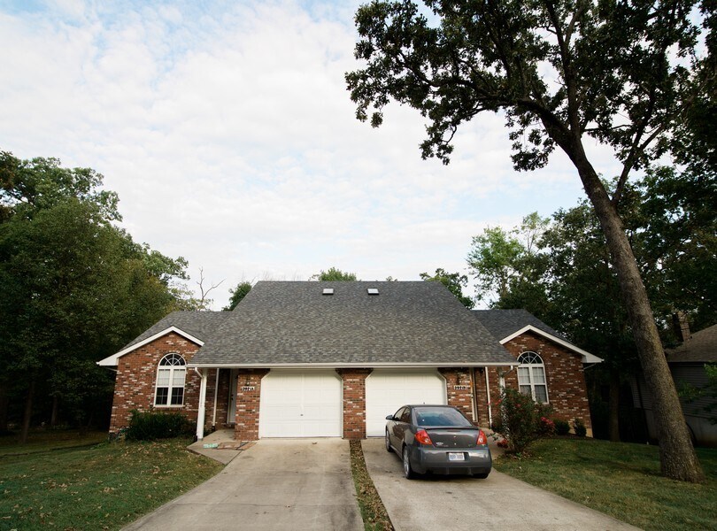 3921 Greenbrier Dr, Jefferson City, MO 65109 Townhouse for Rent in