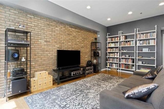 Foto del edificio - 357 Varick St