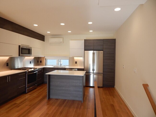 Foto del edificio - 3 bd 2 bath Lower Queen Anne townhouse, close to SPU