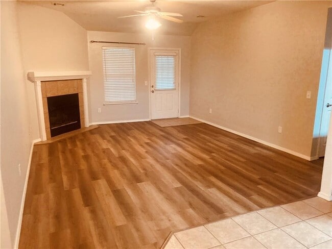 Building Photo - 891 Sunflower St
