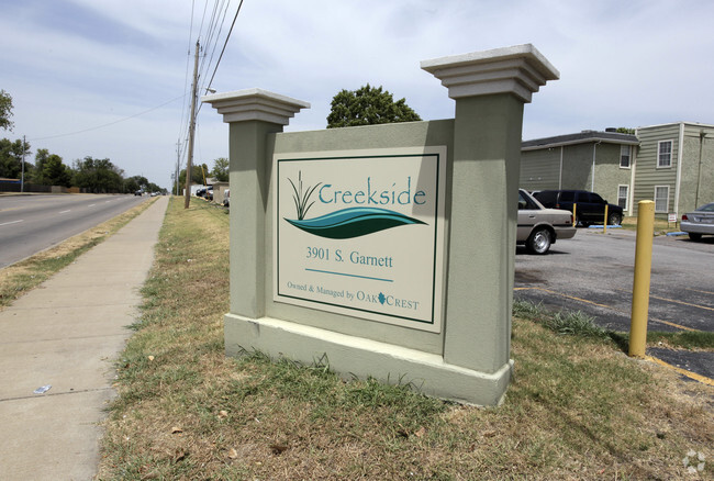 Creekside Apartaments - Tradewinds Villas