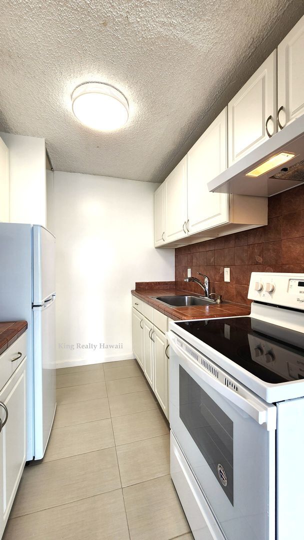 Foto del edificio - ** Newly Upgraded 1 bedroom  / 1 bath w/la...