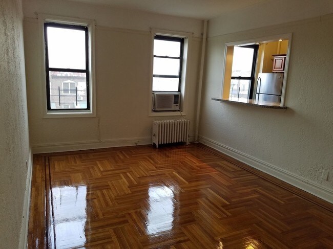 Building Photo - 209 Avenue P