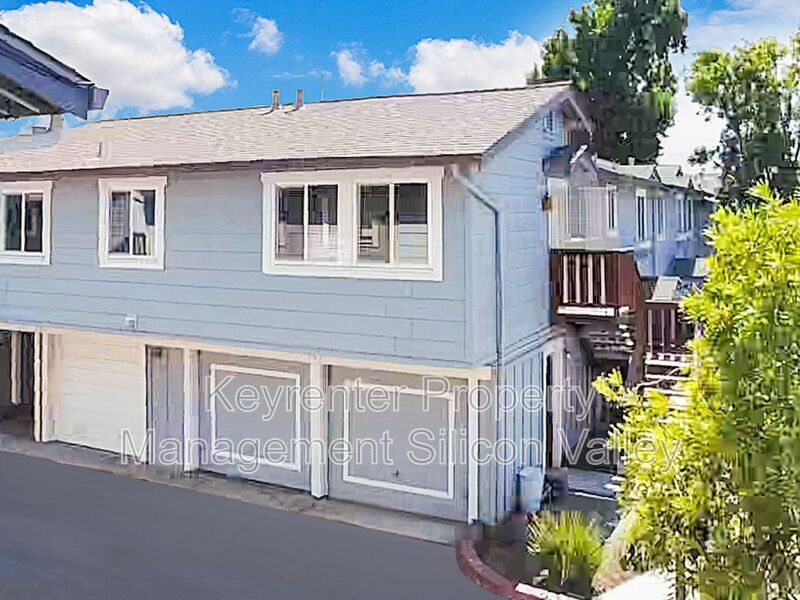 Photo - 547 Groth Pl