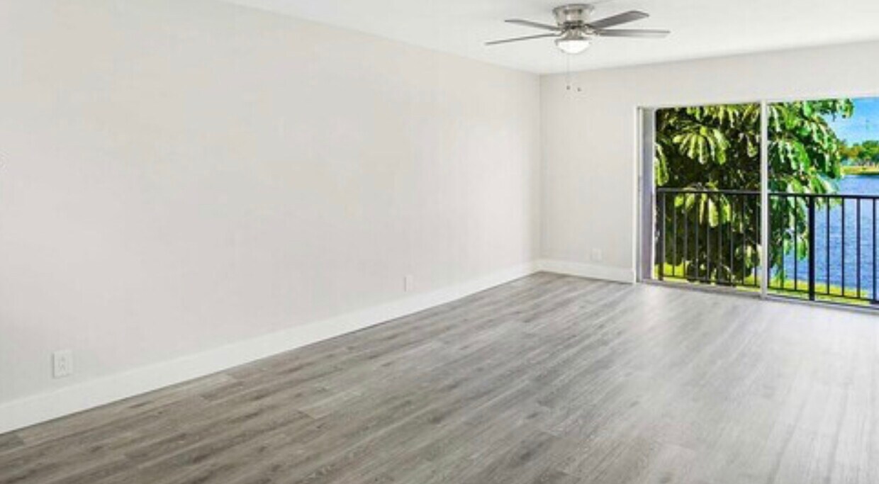 Foto principal - 8720 N Sherman Cir