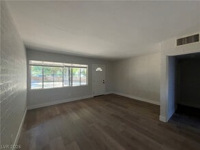 Building Photo - 1628 Thelma Ln