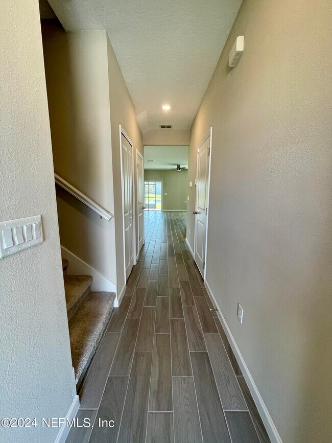 Building Photo - 10367 Alder Creek Ln