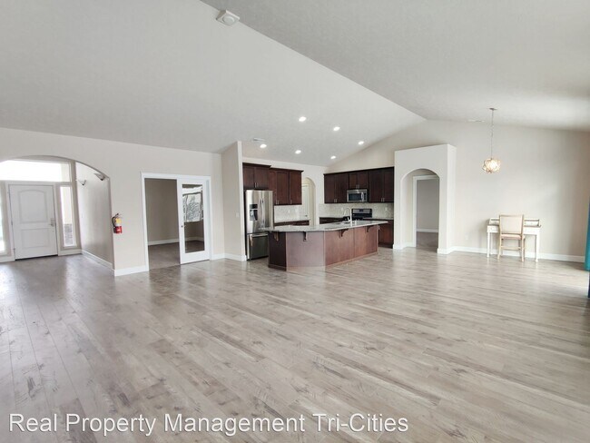 Foto del edificio - 4 br, 2 bath House - 3054 Sugar Plum Av