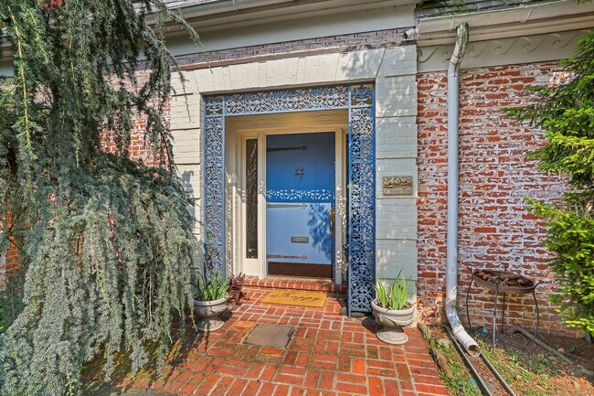 Foto del edificio - 37 Green Acre Ln