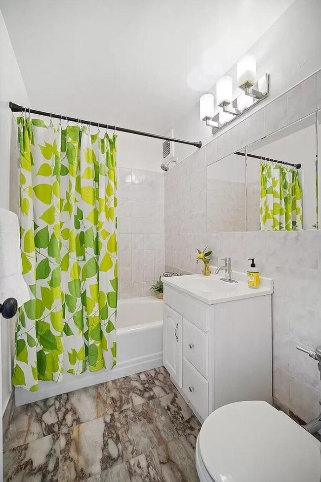 Building Photo - 415 Argyle Rd