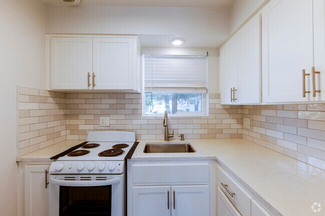 Estudio - 350 pies cuadrados - Cocina - Darwin Apartments