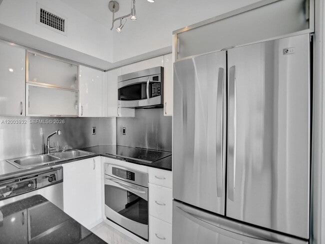 Building Photo - 286 Bal Bay Dr