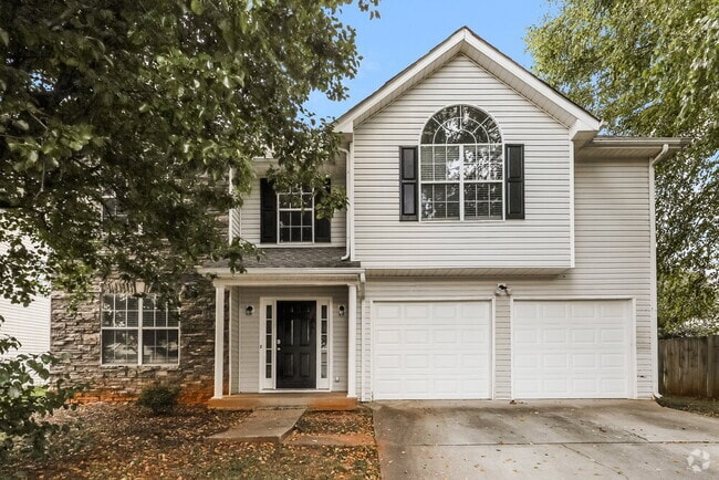 Building Photo - 550 Gardinia Dr
