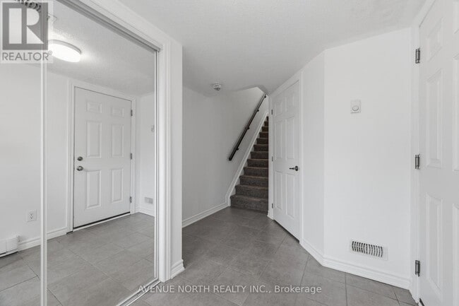 Building Photo - 403 Gerardia Ln