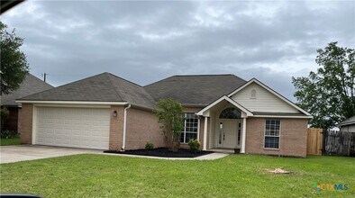 Building Photo - 5005 Warwicke Dr