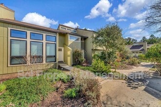 Building Photo - 2703 Subec Ln