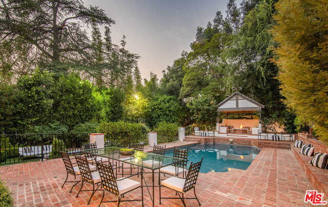 Foto principal - 9541 Heather Rd
