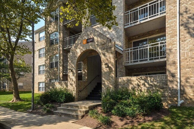 Building Photo - Yorkshire Apartments