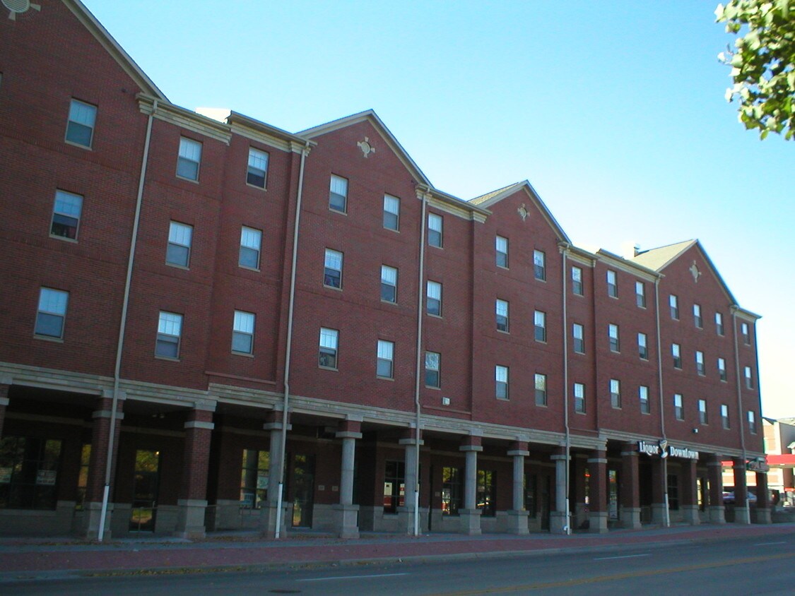 Primary Photo - 313 S Gilbert St