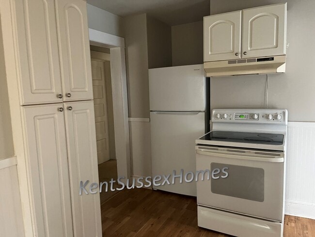 Building Photo - 400 Marshall St