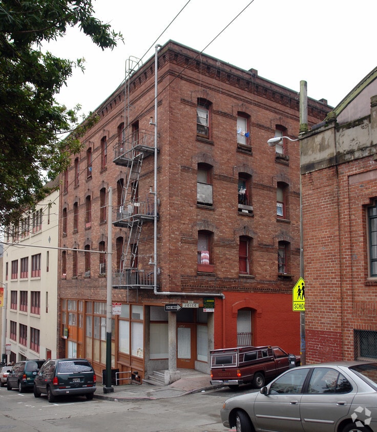 Building Photo - 937-949 Clay St