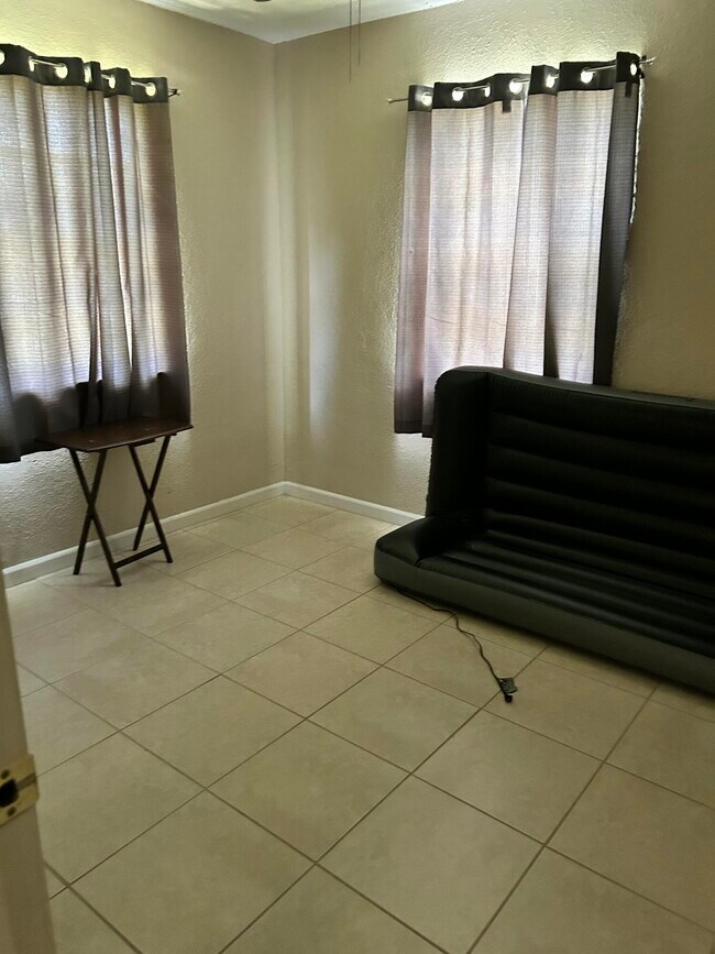 Foto del edificio - 141 SE Serenata Ct