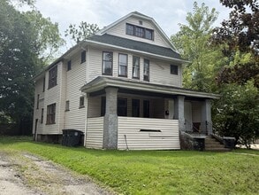 Building Photo - 908 Work Dr