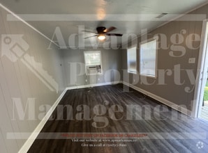 Building Photo - 104 Linda Ln