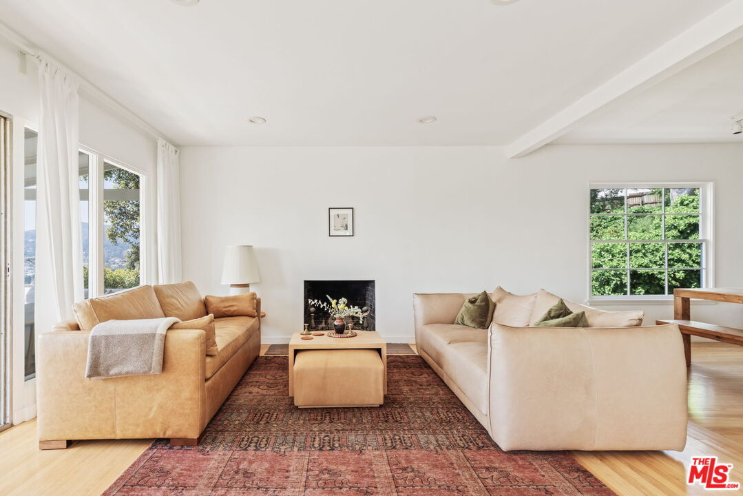 Foto principal - 3915 Clayton Ave W