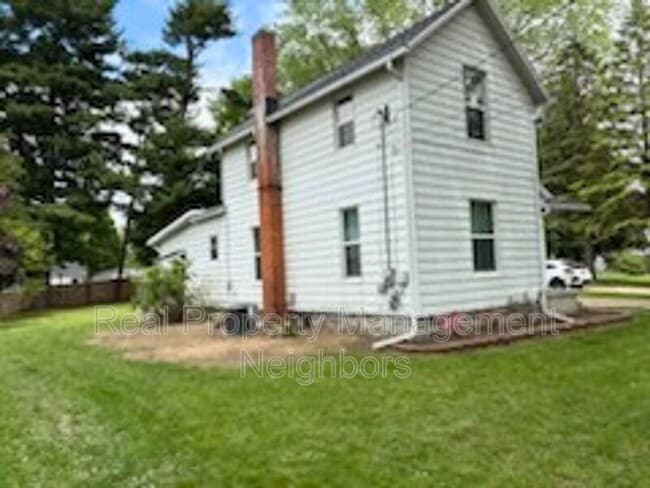 Building Photo - 217 W Marshall St
