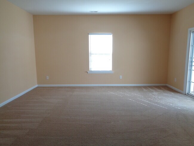 Foto del edificio - 7041 Somerset Springs Dr