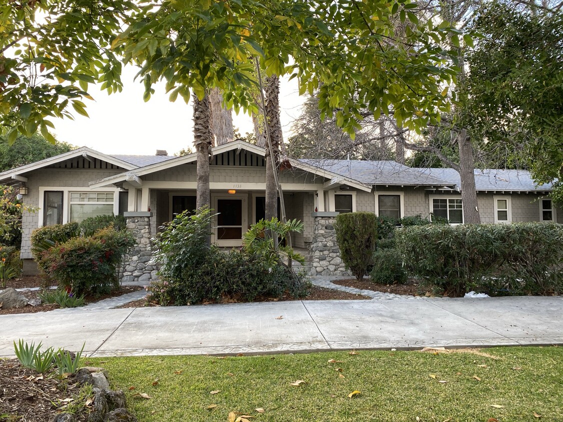 Front Exterior - 1133 S 8th Ave
