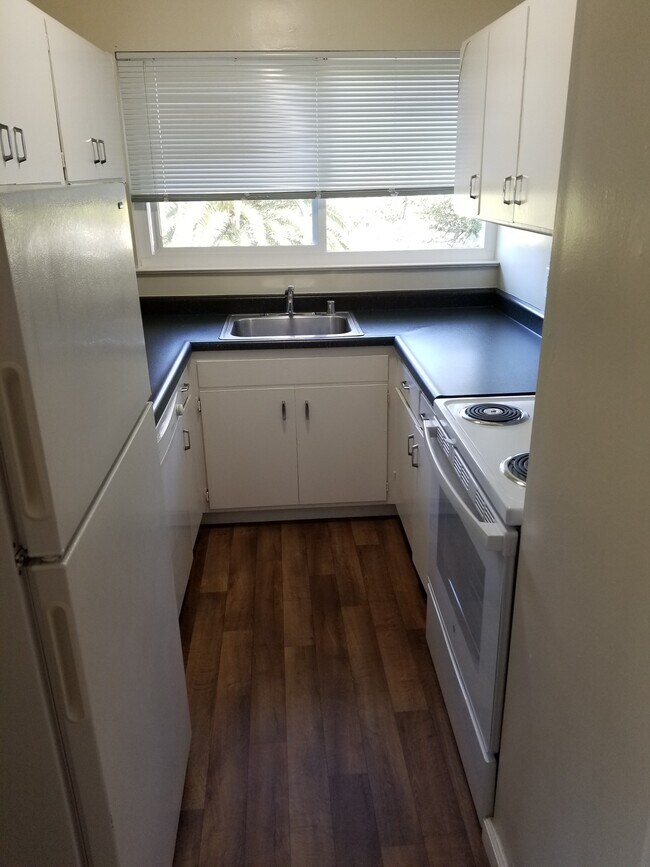 Foto del edificio - Pine Lane Apartments