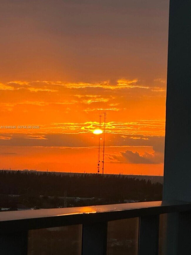 Foto del edificio - 2000 Metropica Wy